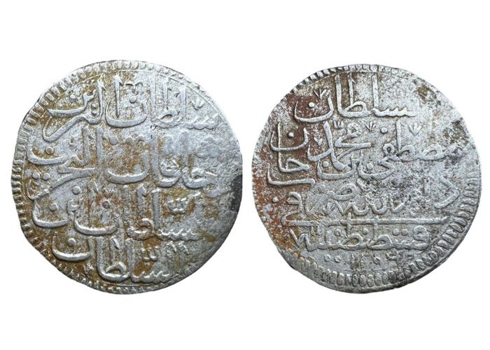 زولتا عثماني مصطفى الثاني القسطنطينية 1106 هـ - 3276 -