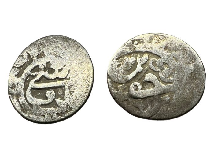 درهم محمودي الدولة الصفوية عباس الثاني الحويزة 1052-1077 هـ - 2695 -
